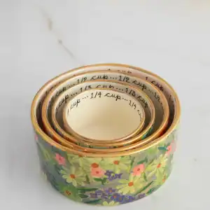 Nesting measuring cups green